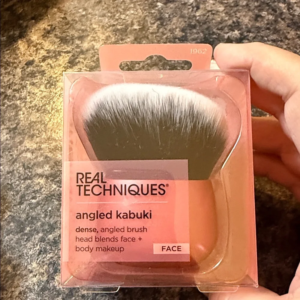 Real Techniques Assortment of Makeup Brushes
